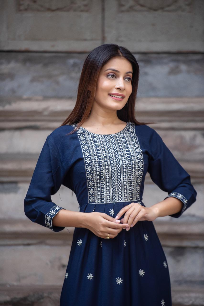 Izhar 01 New Heavy Ethnic Wear Rayon Printed Long Designer Kurti Collection